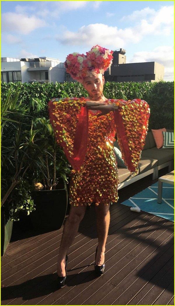 so thich mac vay cua sam smith anh 4