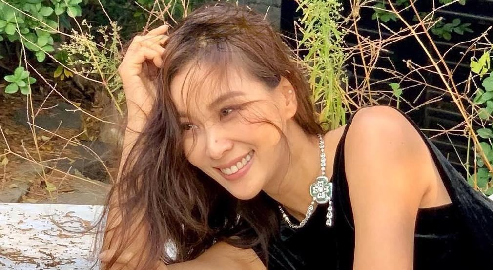 Sac voc tre trung, quyen ru o tuoi U50 cua vo Jang Dong Gun hinh anh