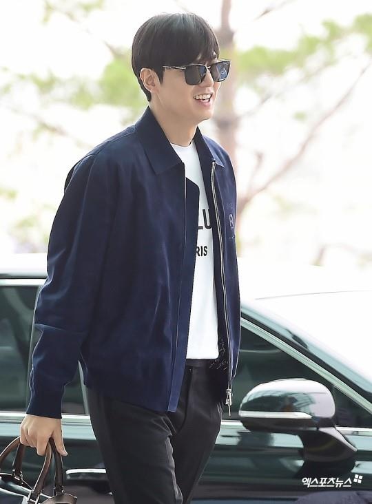 lee min ho tang can xuong sac o san bay anh 4