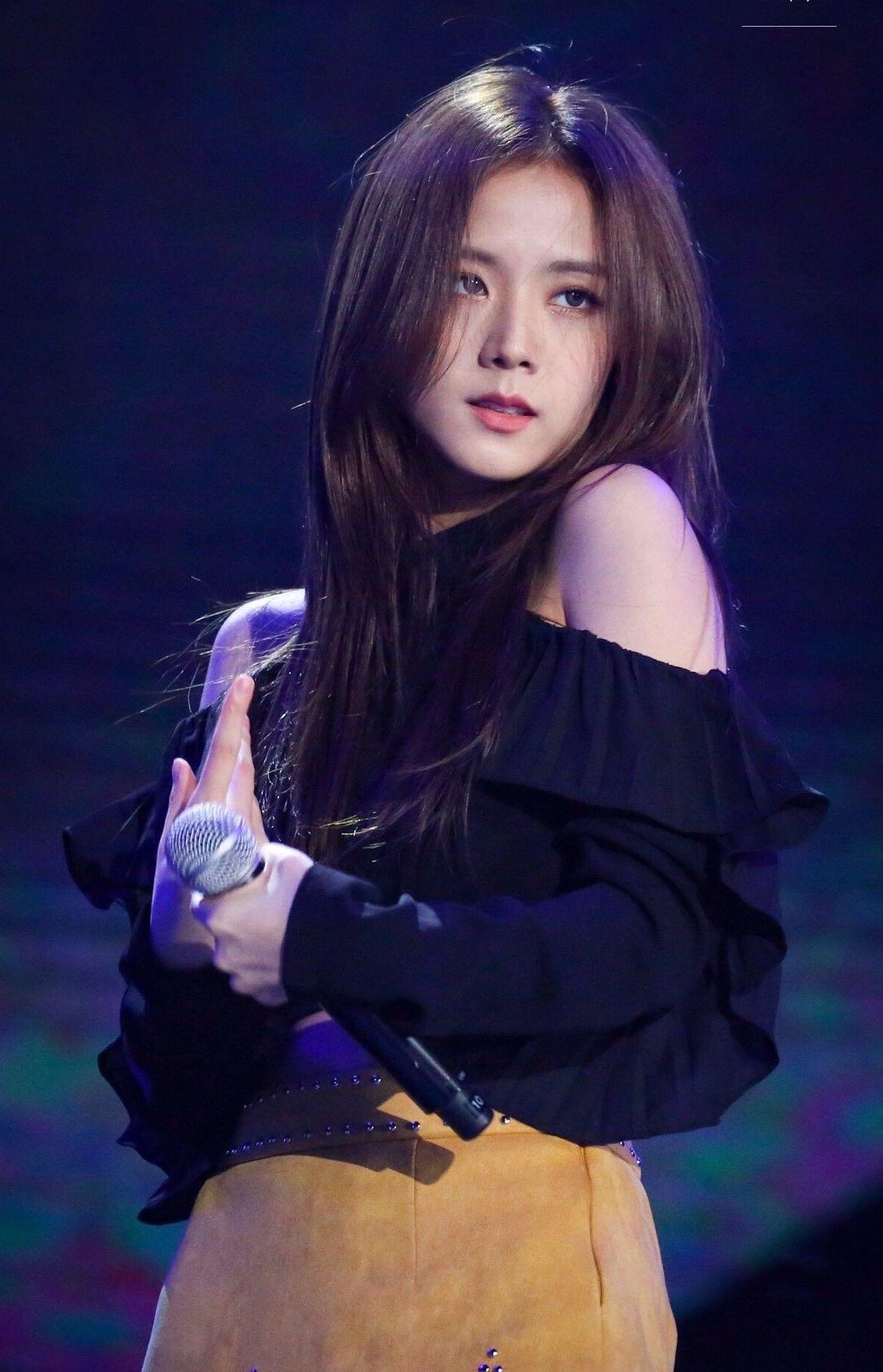 ji soo black pink mang fan anh 1