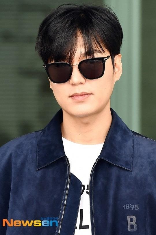 lee min ho tang can xuong sac o san bay anh 1