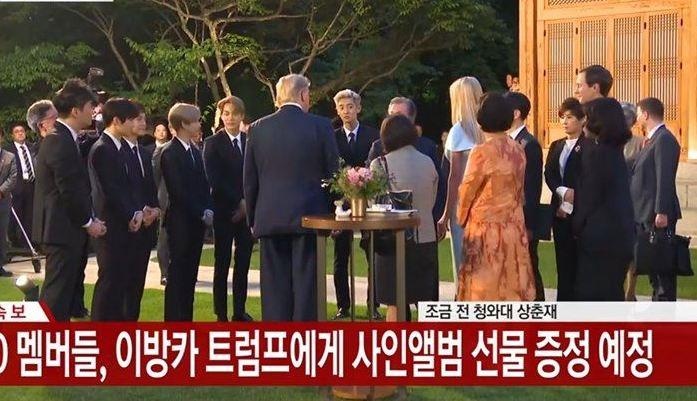 Nhom EXO tang album cho Tong thong Donald Trump hinh anh