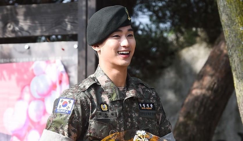 My nam Kim Soo Hyun rang ro trong ngay xuat ngu hinh anh