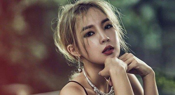 Cuu thanh vien 4Minute tung bi phan boi khi yeu sao nam noi tieng hinh anh