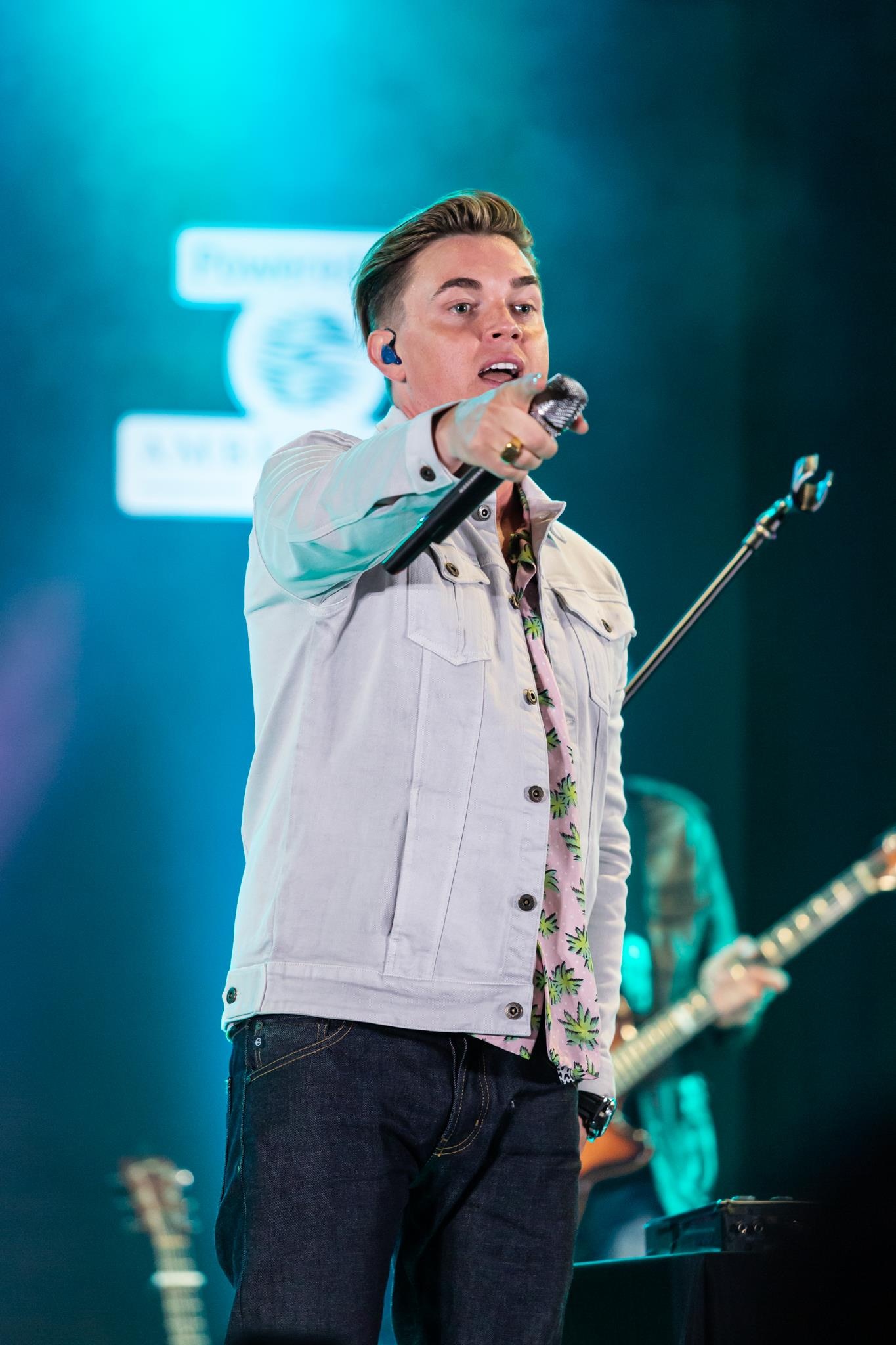 jesse mccartney viet nam anh 6