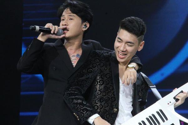 Jack va K-ICM: 'So sanh chung toi voi Son Tung la chuyen hien nhien' hinh anh