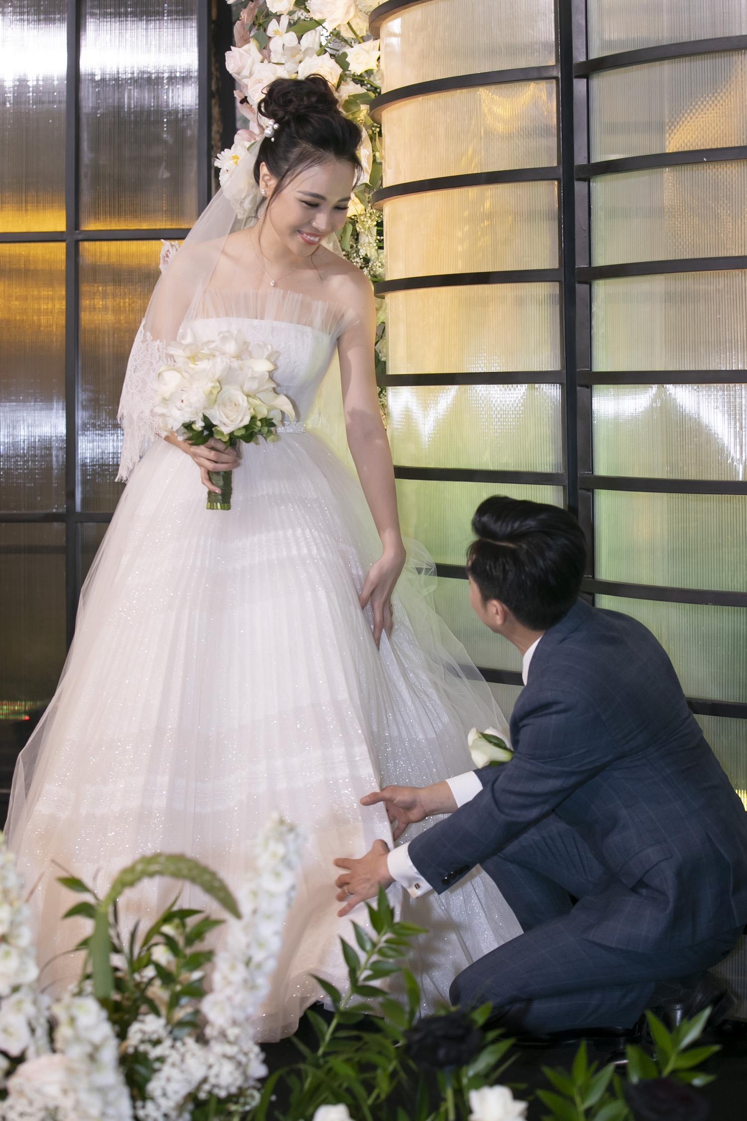 dam cuoi cuong do la anh 2