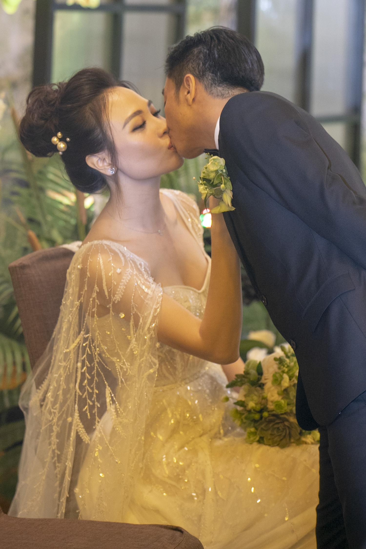 dam cuoi cuong do la anh 8