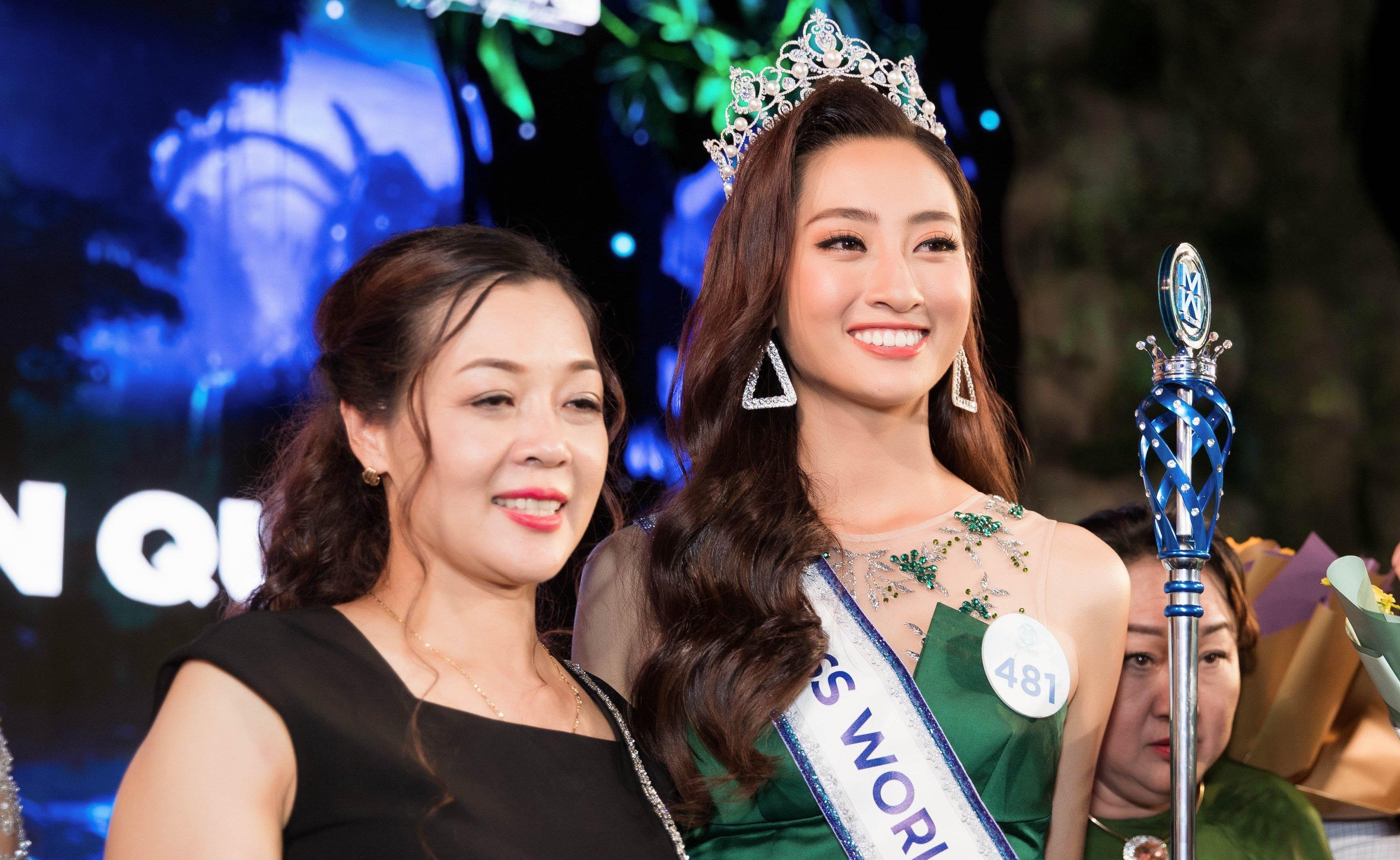 Me Hoa hau Luong Thuy Linh: 'Gia dinh khong ung ho, ngan con di thi' hinh anh