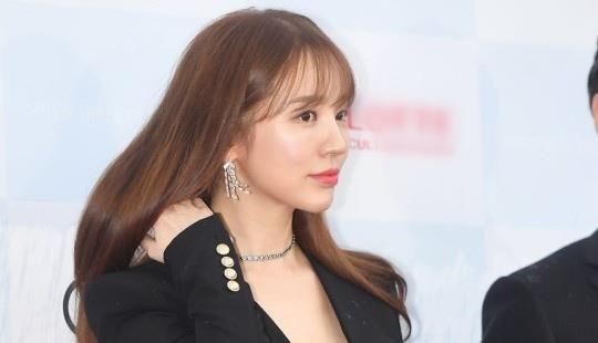 Yoon Eun Hye va dan sao nu Han Quoc xuat hien tren tham do hinh anh