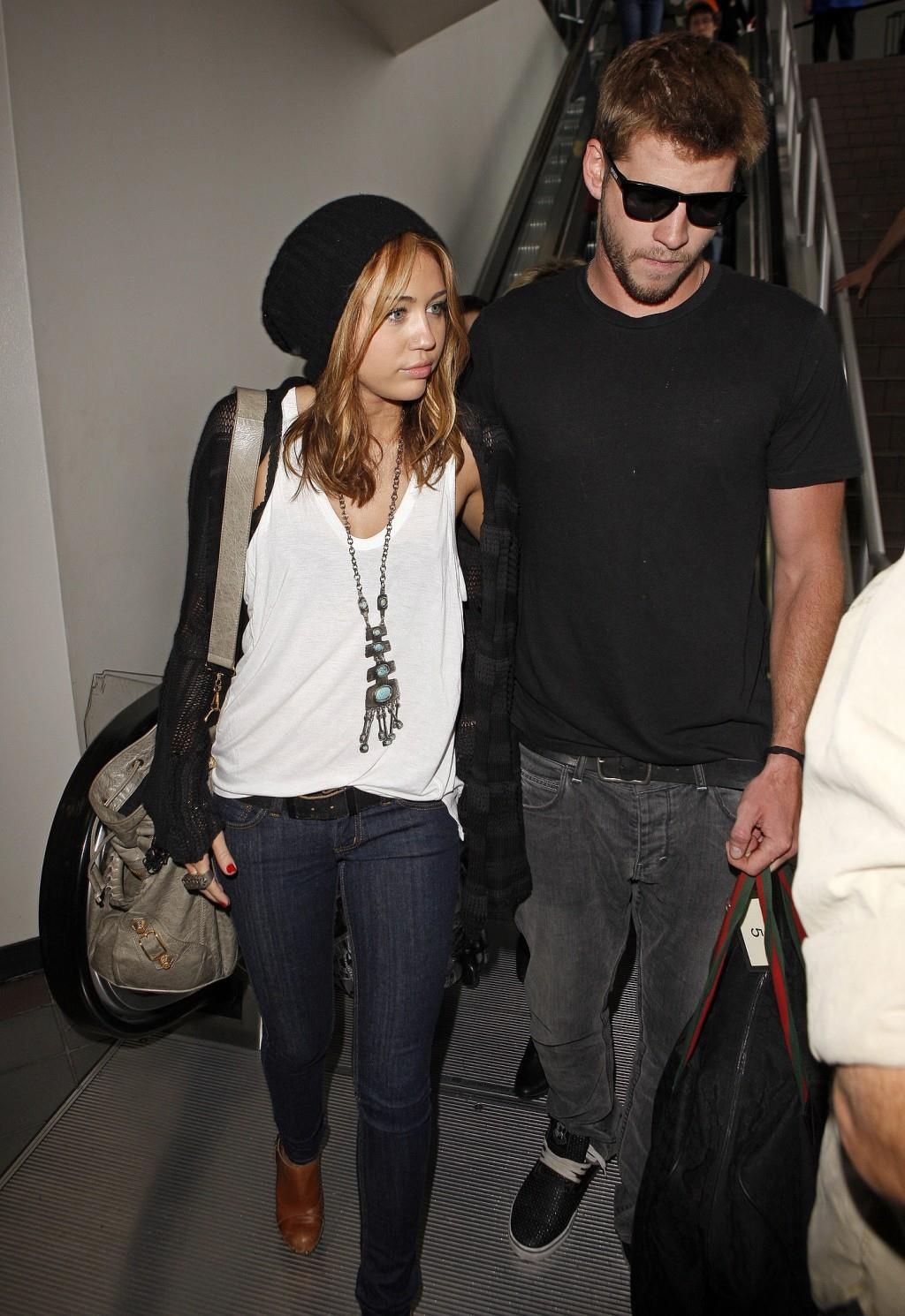 miley cyrus ly hon liam hemsworth anh 3