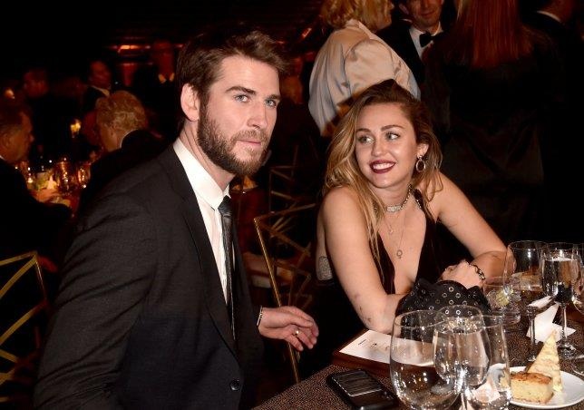 miley cyrus liam hemsworth ly hôn ảnh 2 miley cyrus liam hemsworth ly hon anh 2