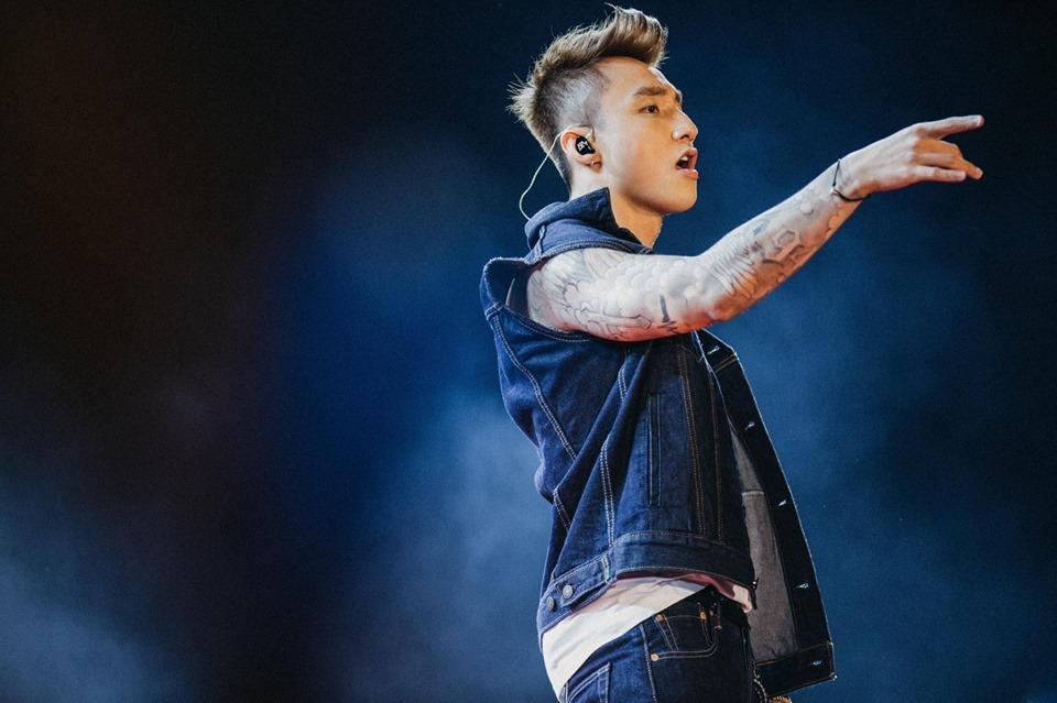 Viet Tu noi Son Tung viet nen lich su Vpop, som nhan cat-xe ty dong hinh anh