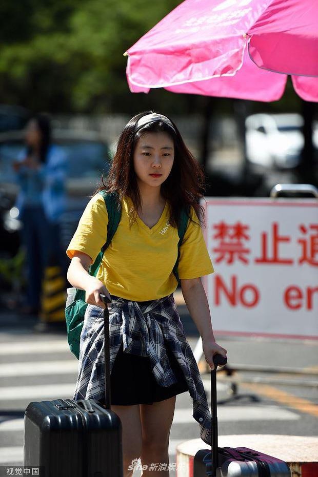 hoc vien dien anh bac kinh nhap hoc anh 10