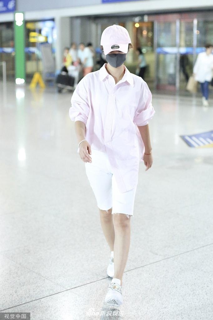 duong mich do dang angela baby o san bay anh 5