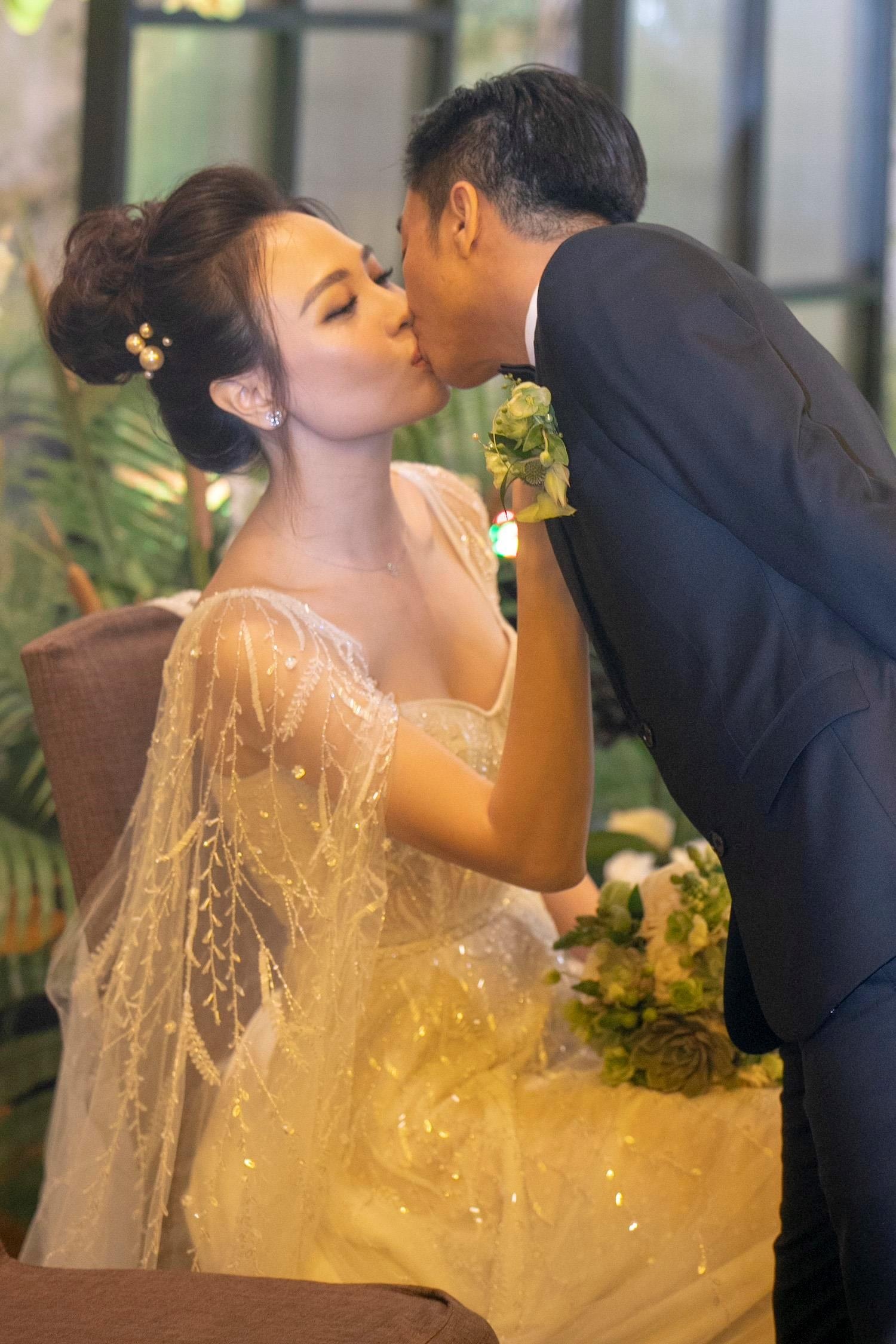 cuong do la dam thu trang anh 2