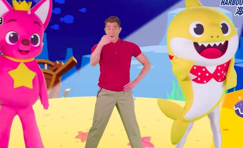 Quach Phu Thanh nhay theo ca khuc thieu nhi 'Baby Shark' hinh anh