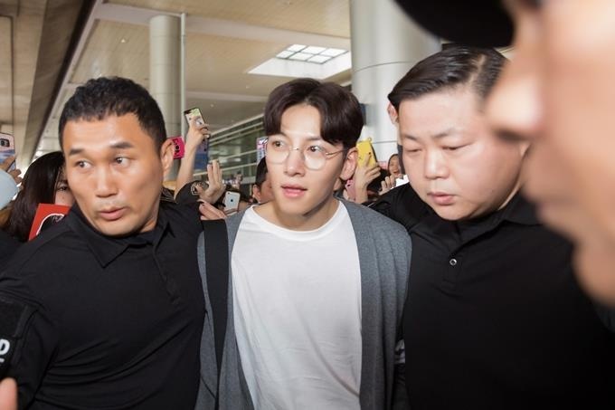 Khong du su kien cua Diep Lam Anh, Ji Chang Wook ve Han trong dem hinh anh