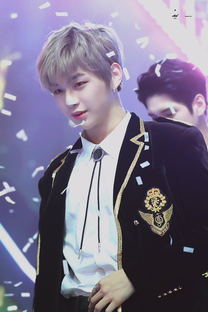 6 nam than tuong dep trai nhat kpop anh 2