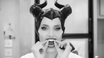 Angelina Jolie don go ma, dan rang gia de hoa than thanh Maleficent hinh anh