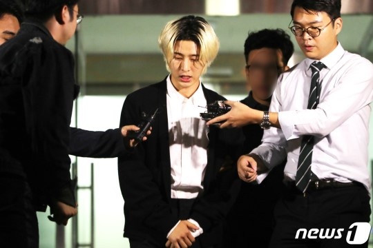 truong nhom ikon bi tham van vi dung ma tuy anh 6