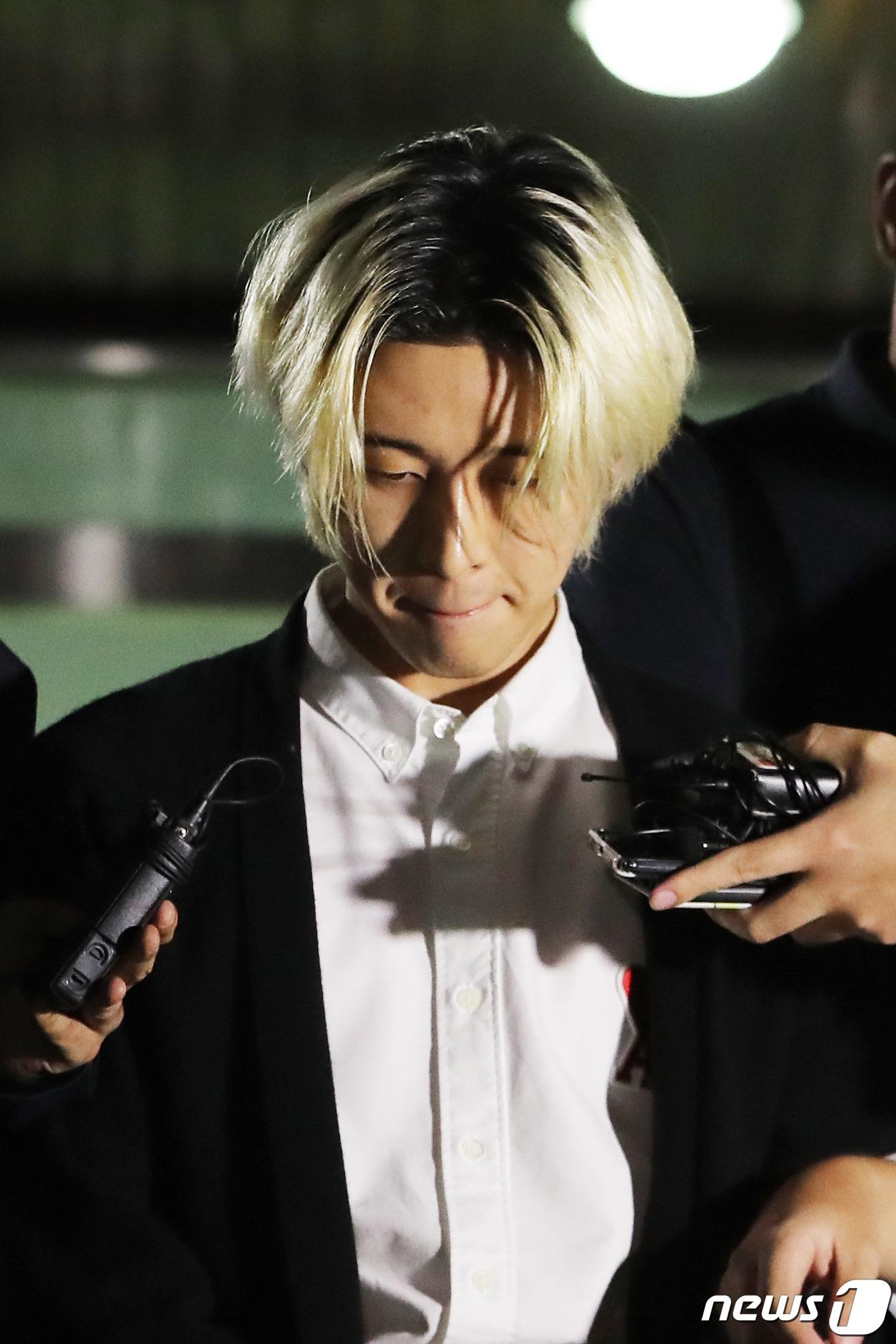 truong nhom ikon bi tham van vi dung ma tuy anh 4