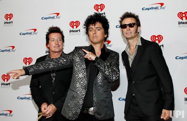 camila cabello mac vay ntk cong tri anh 9