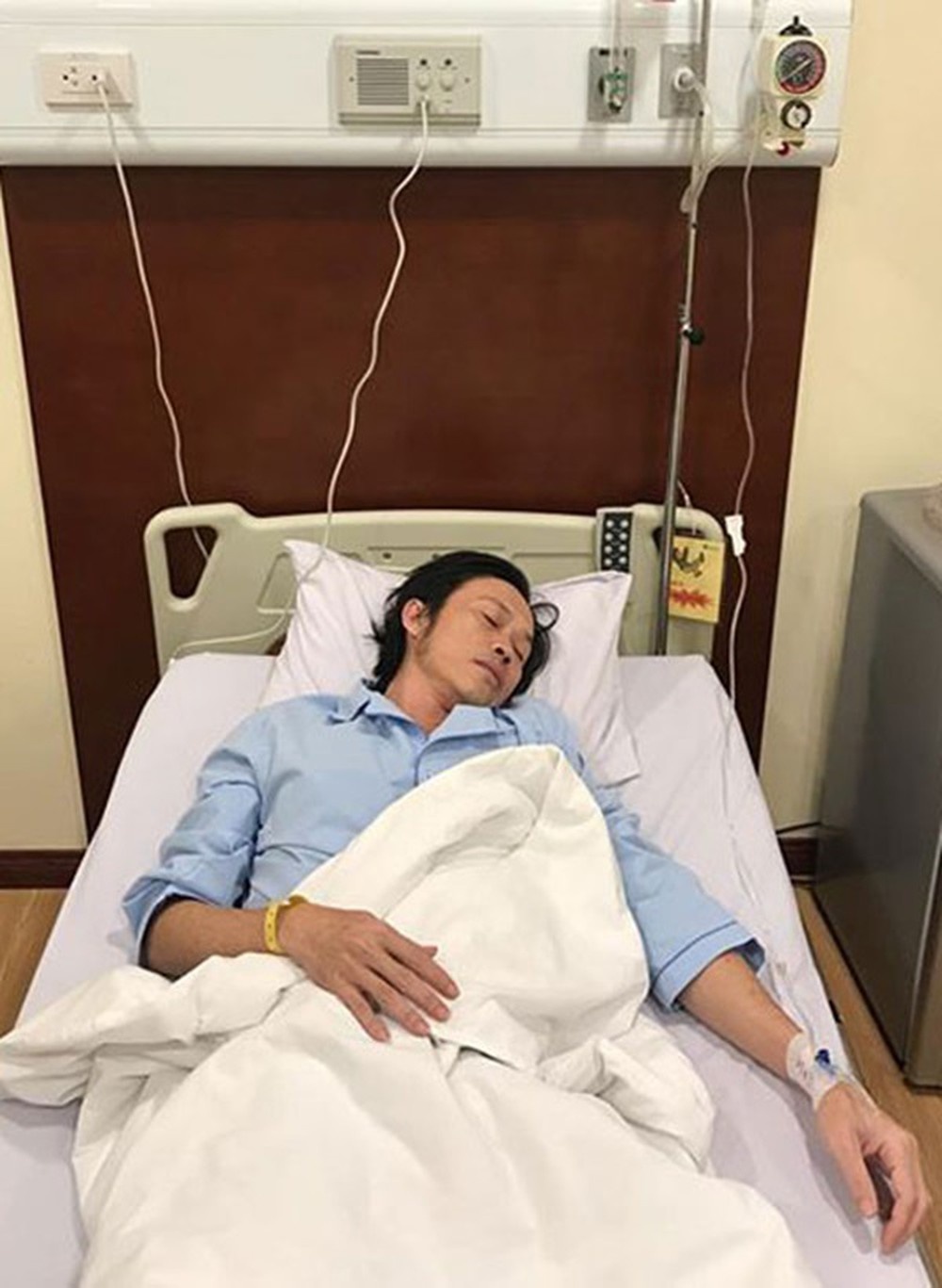 sao viet ngat xiu vi lam viec qua suc anh 16