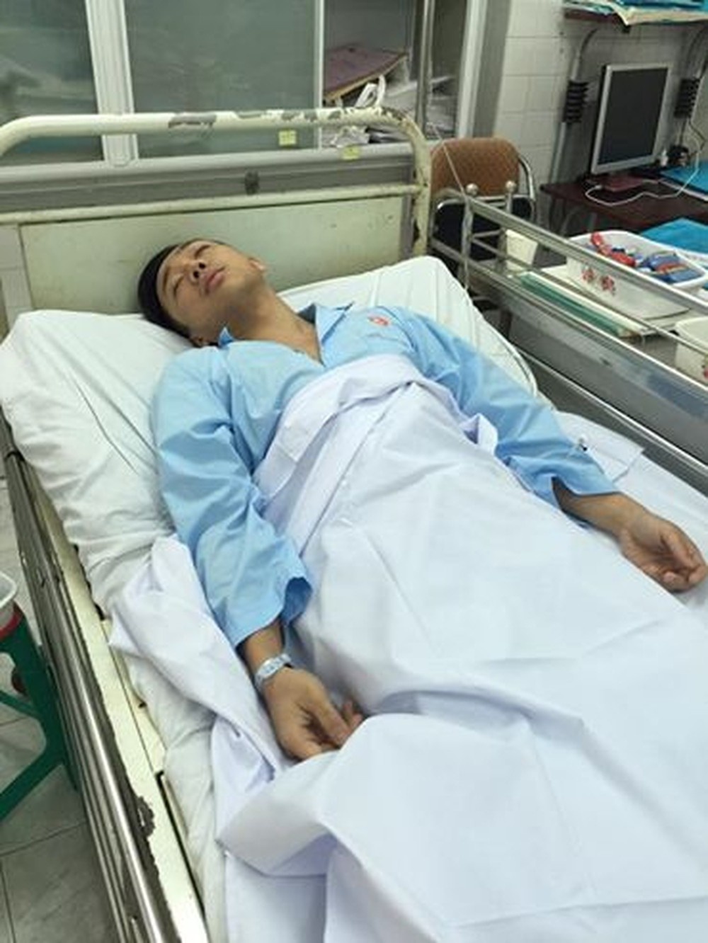 sao viet ngat xiu vi lam viec qua suc anh 17