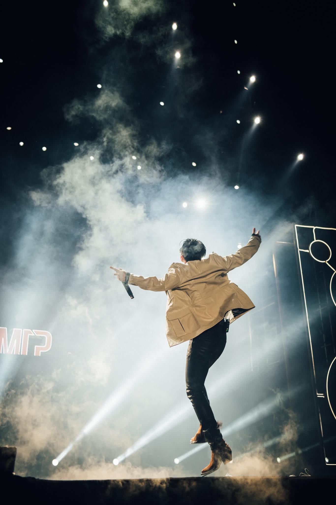 son tung m-tp 7 nam ca hat anh 15