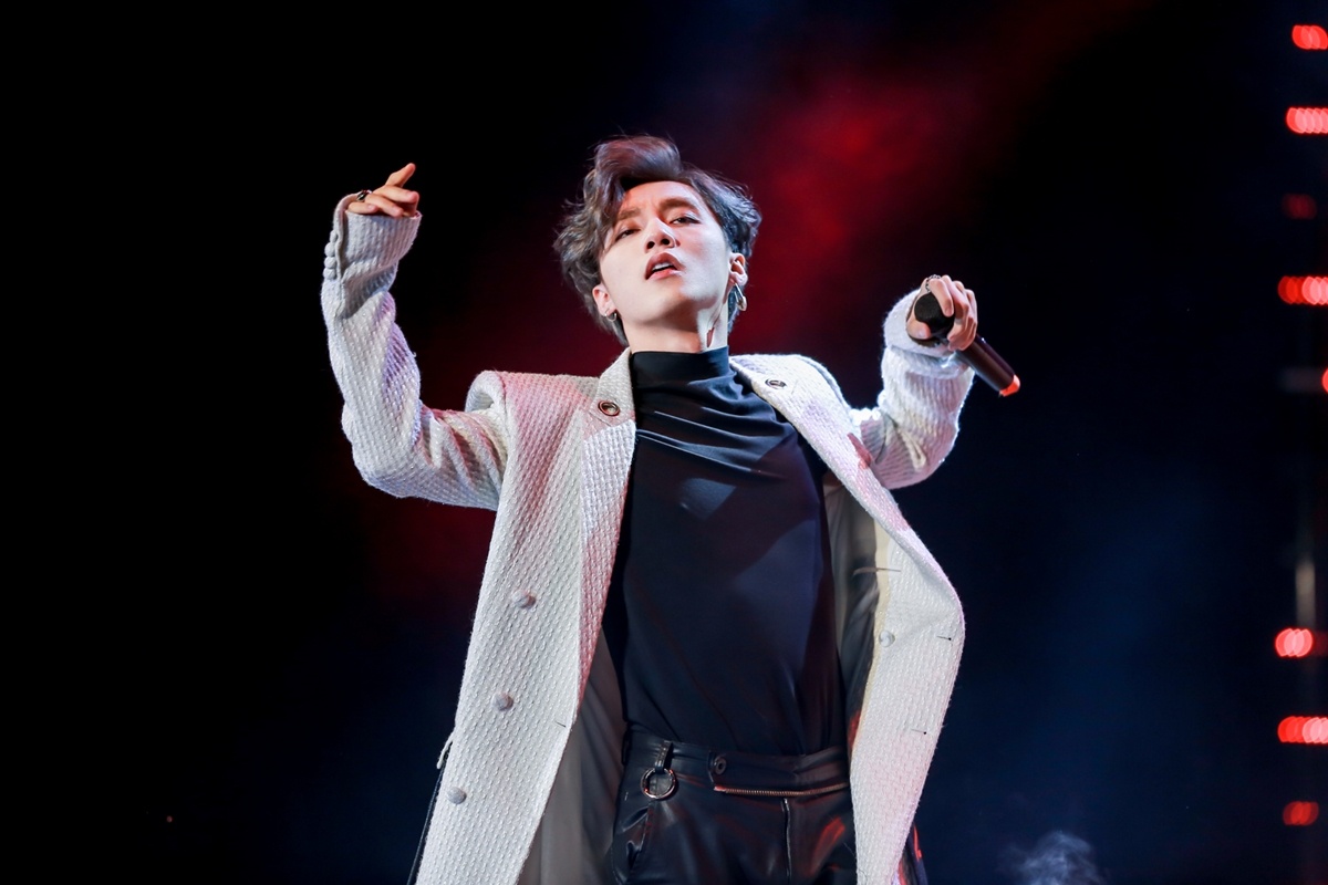 son tung m-tp 7 nam ca hat anh 11