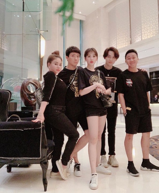 nhom ban than cua tran thanh anh 3