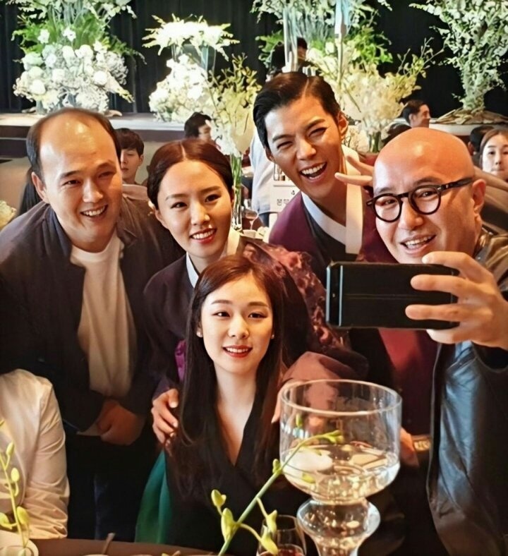 dan sao han hang a du dam cuoi anh 6