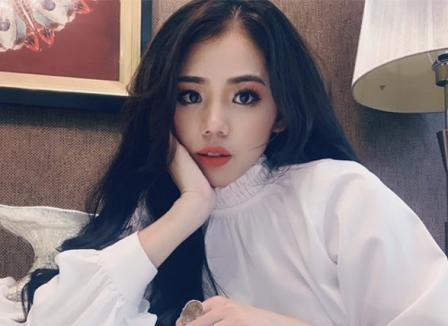 Quan ly cua Huong Ly xin loi Duc Phuc sau loi to vo on hinh anh