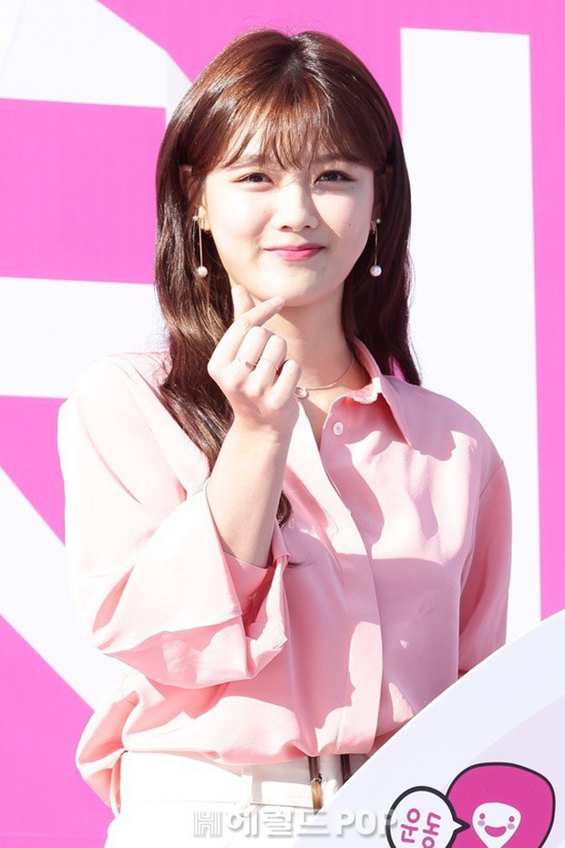 kim yoo jung nhan sac 20 tuoi anh 1