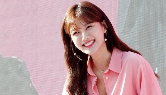 Sao nhi mot thoi khoe ve dep truong thanh, goi cam hinh anh