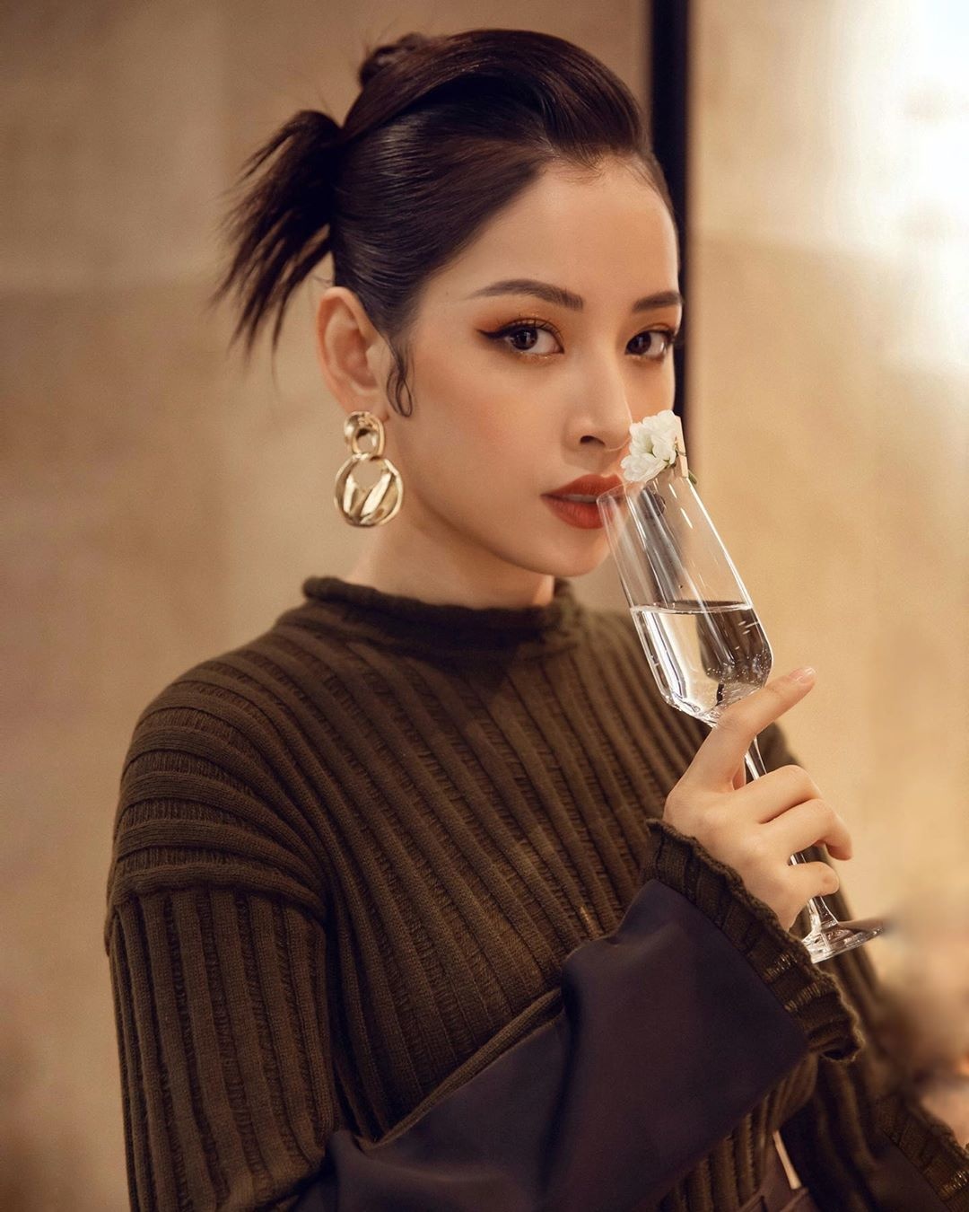 sao viet dang anh goi cam ngay 20/10 anh 6