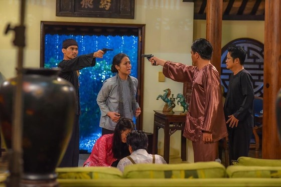 tình tiết gây tranh cãi tiếng sét trong mưa ảnh 2 tinh tiet gay tranh cai tieng set trong mua anh 2