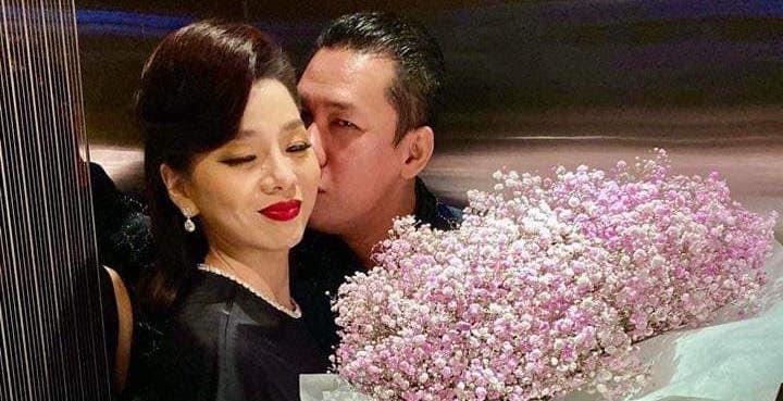 Lan hiem hoi Le Quyen dang anh tinh cam ben chong hinh anh