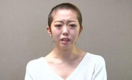 Sao quoc te quy goi, cao dau, giai nghe de ta loi khi gap scandal hinh anh