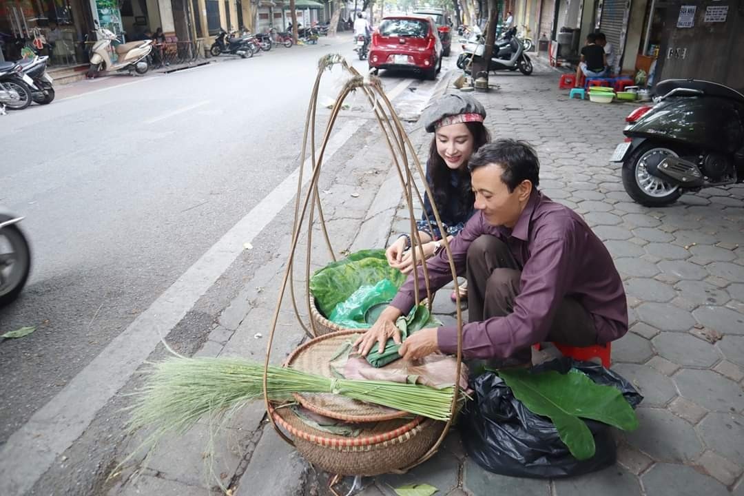 angela phuong trinh an hang rong via he anh 4