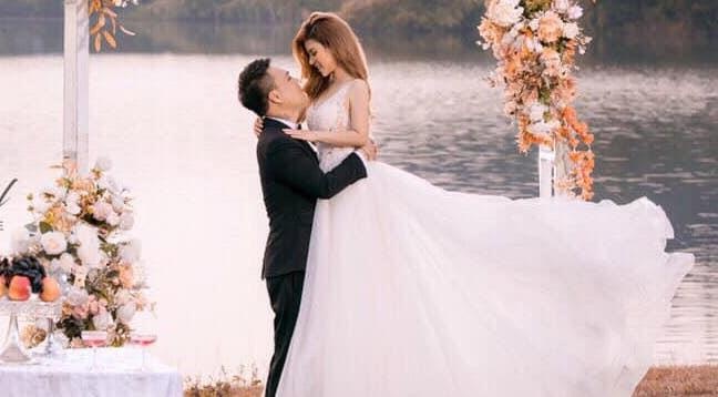 Rapper LK dang anh cuoi truoc them hon le hinh anh