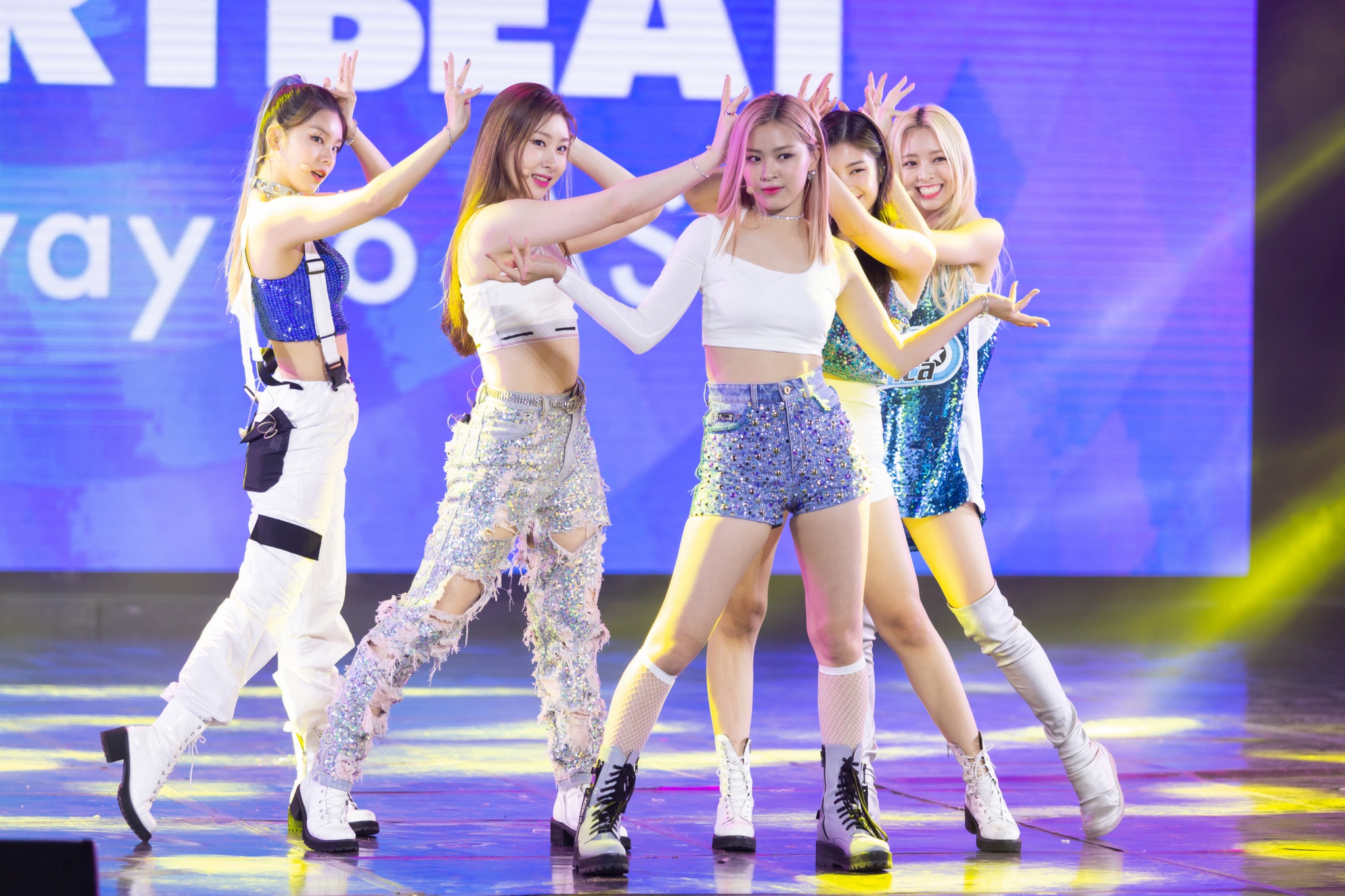 itzy the boyz viet nam anh 1