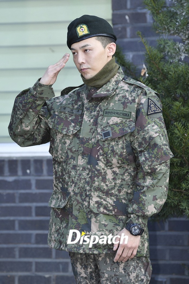 g-dragon xuất ngũ ảnh 1 g-dragon xuat ngu anh 1
