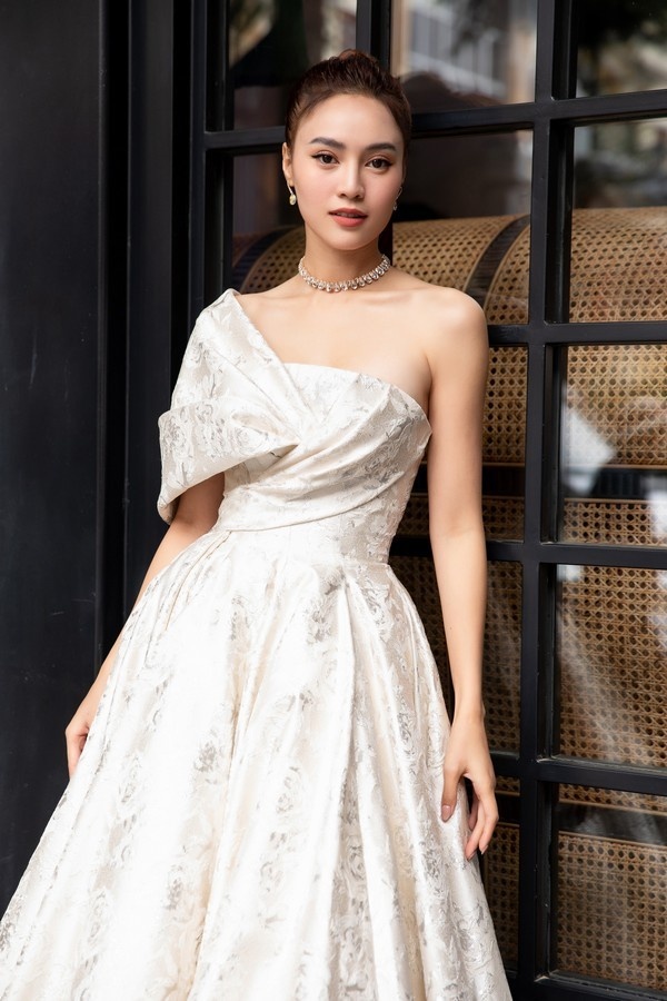 lan ngoc chi dan hen ho anh 1