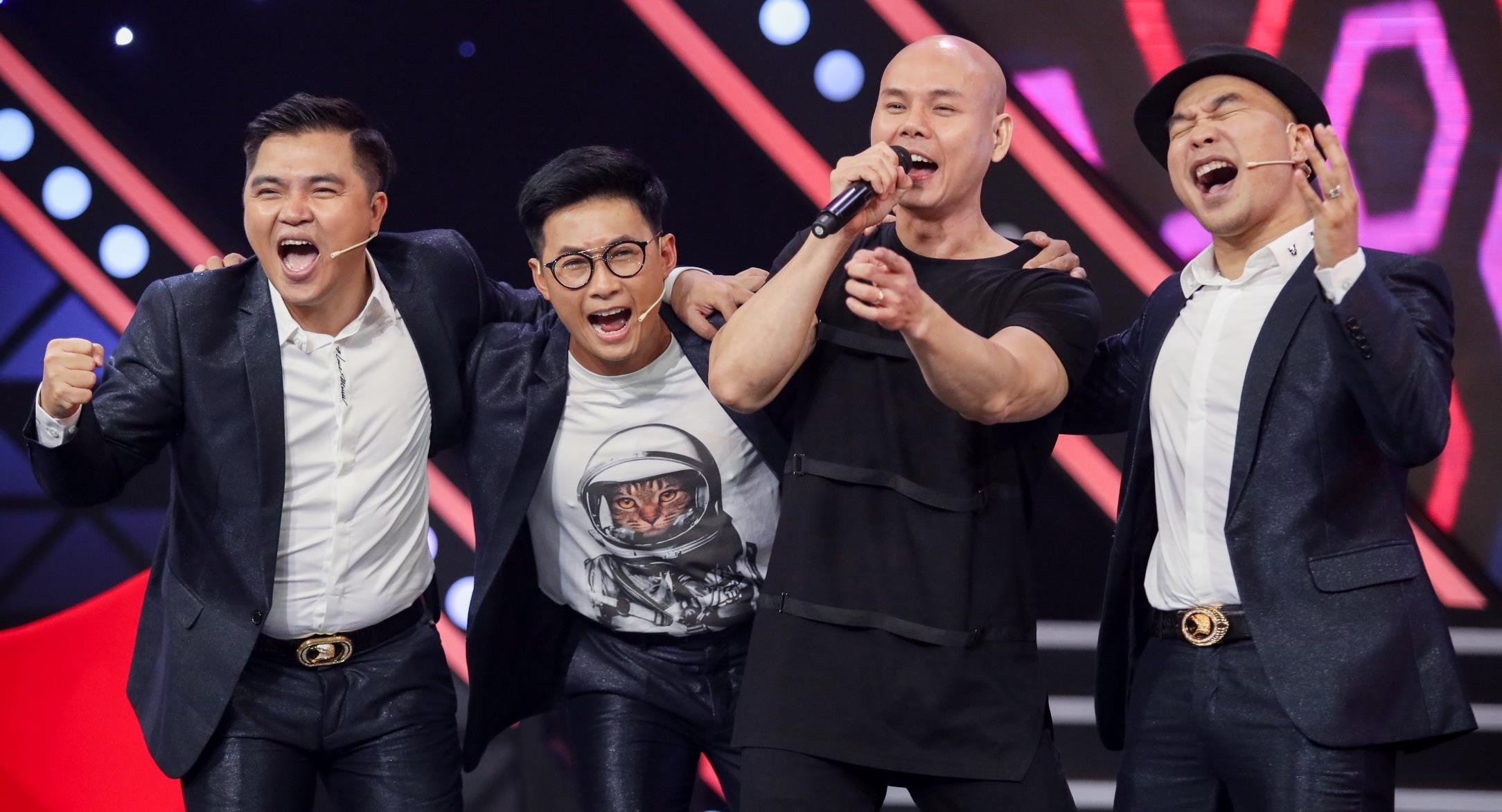 MTV ke chuyen nhom tan ra, no chong chat hinh anh