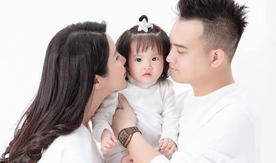 Con gai Diep Lam Anh duoc khen xinh nhu bup be hinh anh