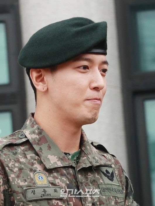 jung yong hwa xuat ngu anh 11