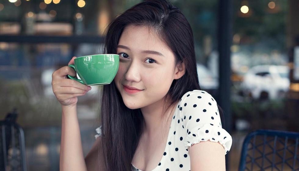 Nhan sac tuoi 20 cua em gai Tran Thanh hinh anh