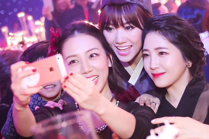 nhan sac em gai hari won anh 4